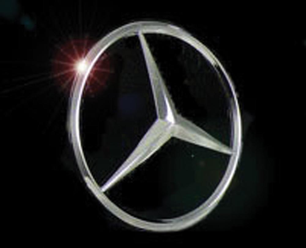 Mercedes® Front Grille Star, 1998-2004 (170)