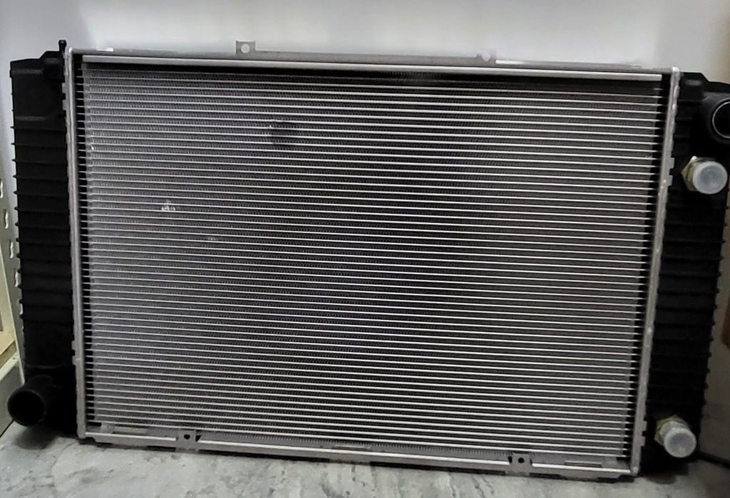 Porsche® Radiator, 1990-1995 (928)