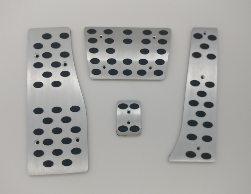 Mercedes® Aluminum Pedal Cover With Rubber Inserts, Screw On, 2003-2016 (204/211/212) [400212]